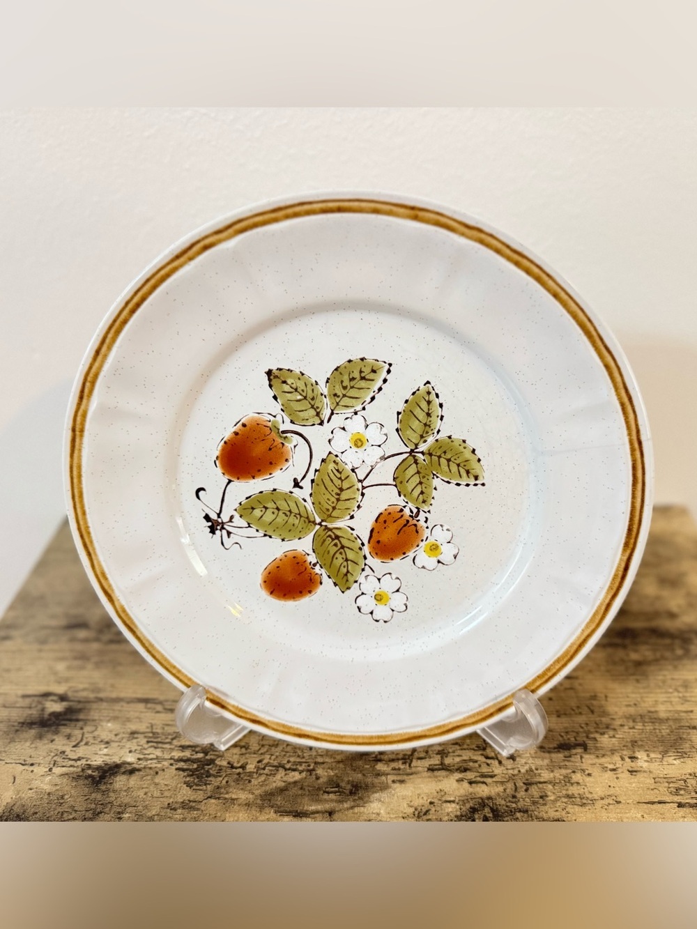 Americana Hearthside “Berries ’n Cream” Handpainted Stoneware | Set of 2 - Picture 5 of 11